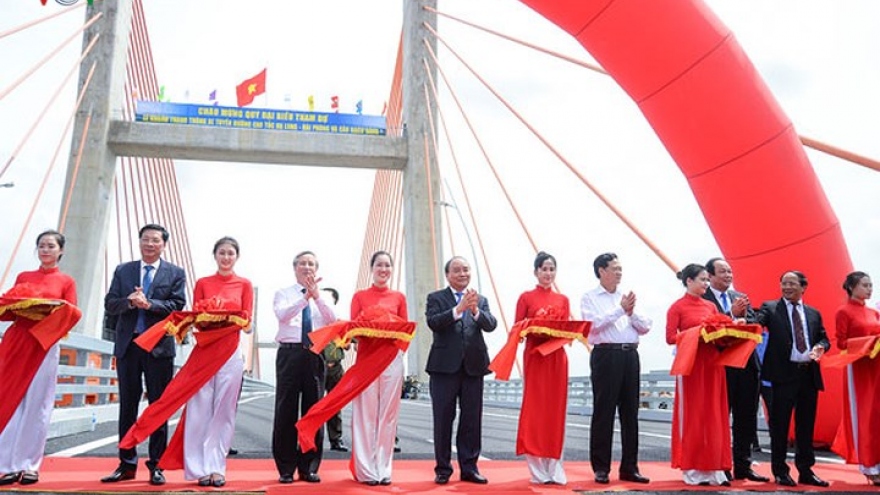 Ha Long-Hai Phong expressway opens to traffic