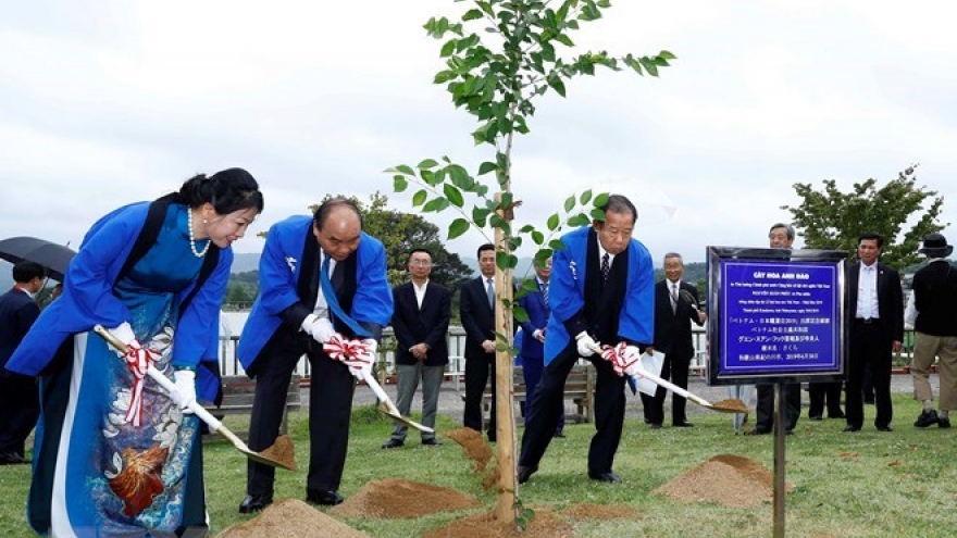 PM attends Japan – Vietnam lotus festival