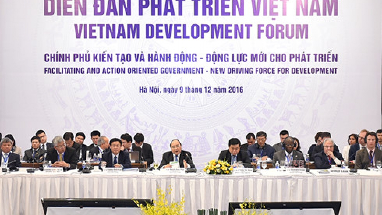 Development forum looks for ways to improve business climate