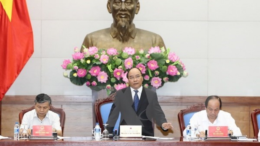 PM urges accelerating administrative procedure reform