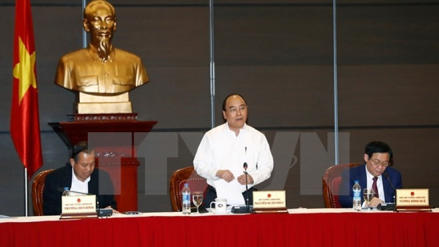 PM works with ministries, sectors to facilitate enterprises