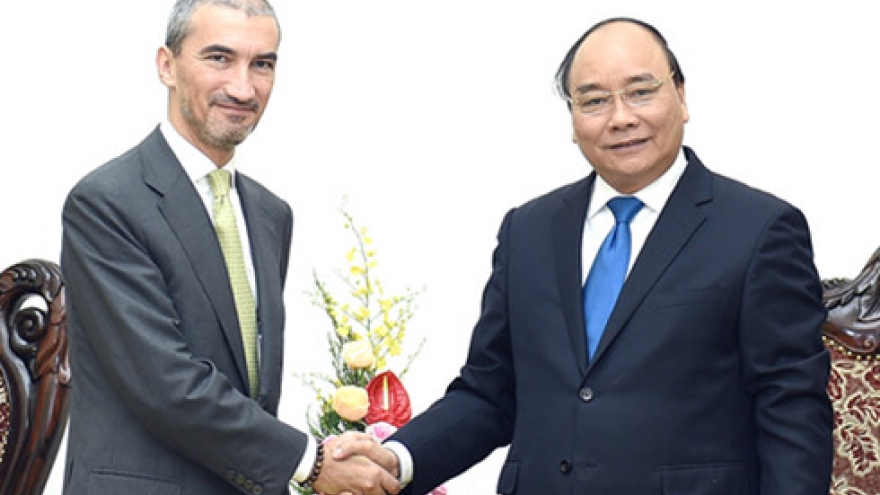PM meets Portuguese, Serbian ambassadors