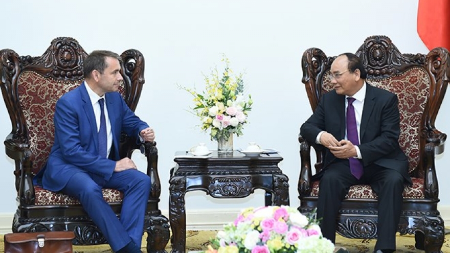 PM backs Hanoi railways project with France