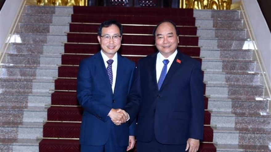 PM urges Samsung Vietnam to expand operation