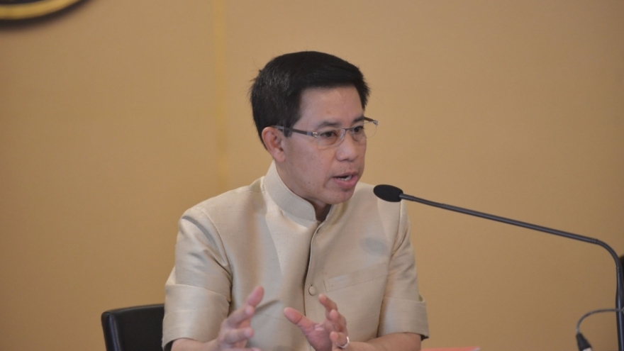 PM invites all to do good deeds during Buddhist Lent