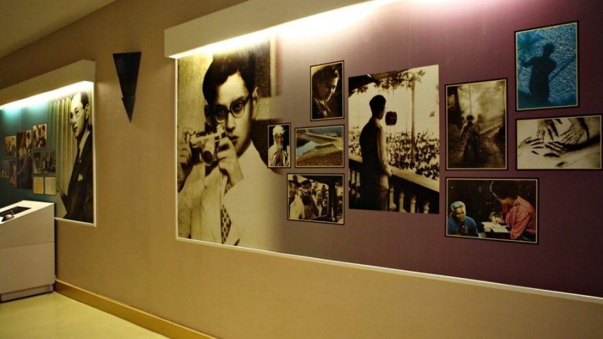 Exhibition honors late King; co-hosted by 9 universities