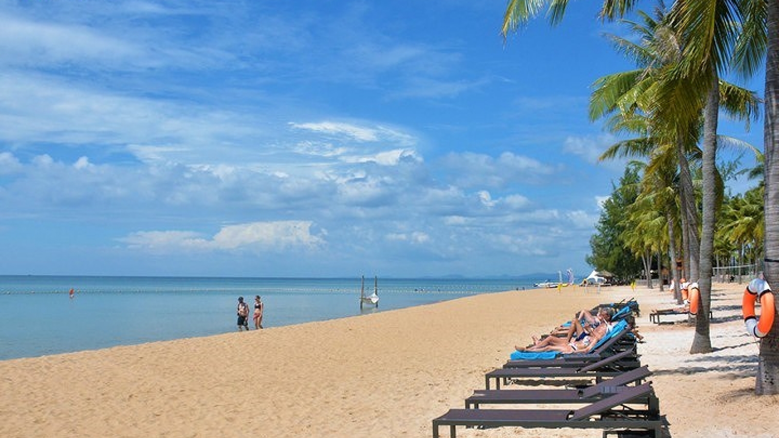 Discover Pearl island 