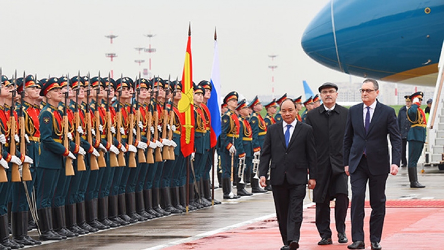 In photos: First day of PM Nguyen Xuan Phuc in Russia