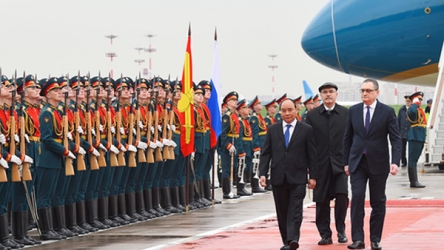 In photos: First day of PM Nguyen Xuan Phuc in Russia