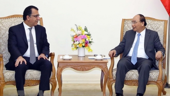 Government leader welcomes Chilean, Canadian diplomats