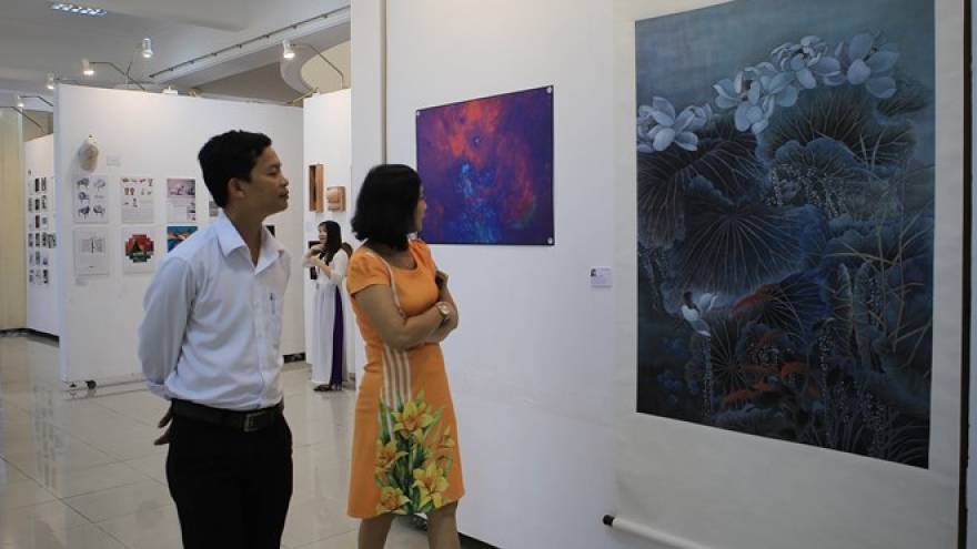 Int’l exhibition in Hue features over 80 artworks