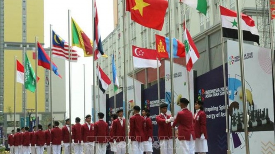 Vietnamese flag flies at 2018 Asian Para Games