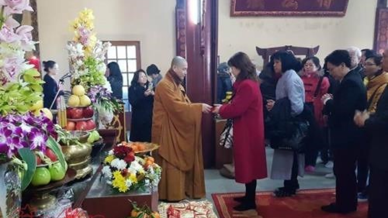 Overseas Vietnamese in France keep Tet traditions alive