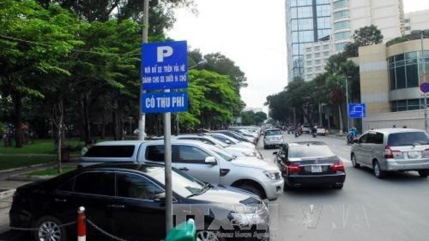 HCM City mulls increase in fees for parking fees