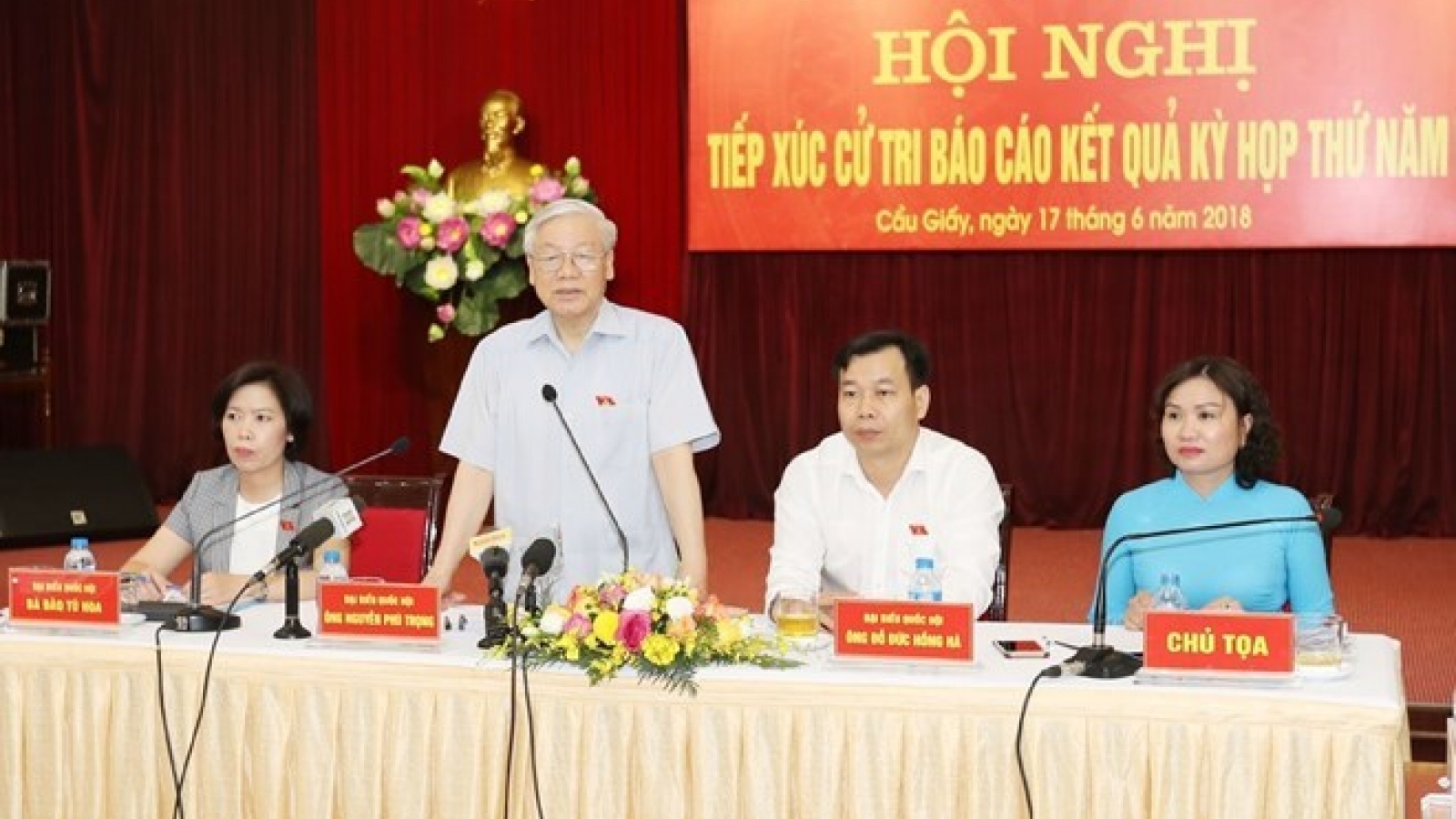Party chief clears up concerns of Hanoi voters