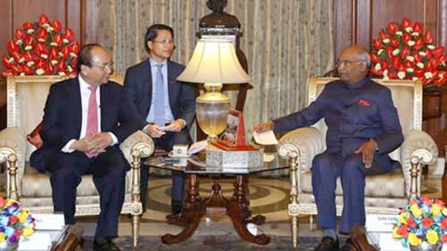 PM Phuc greets Indian President on ASEAN-India summit sidelines