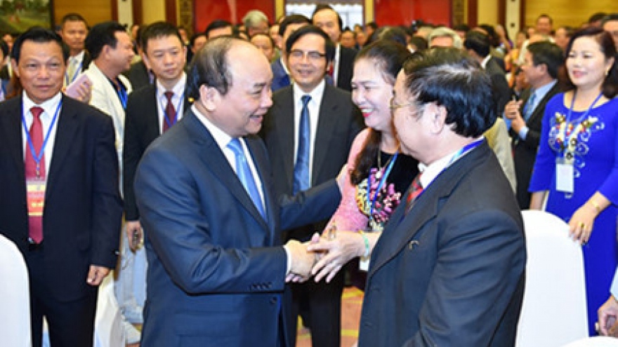 PM affirms special attention to Vietnamese businesses