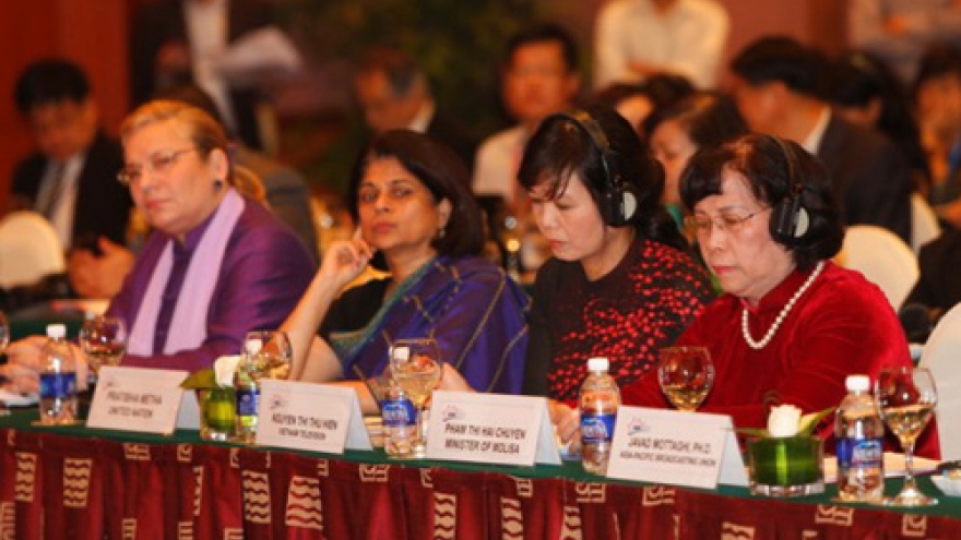 Labour minister attends ASEM employment conference