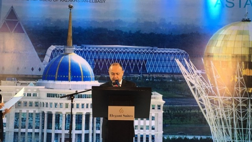 Photo exhibition on Kazakhstan’s beauty opens in Hanoi