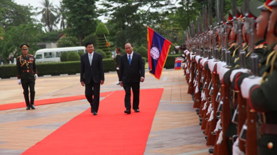Lao media: PM Phuc’s visit to elevate Vietnam-Laos ties