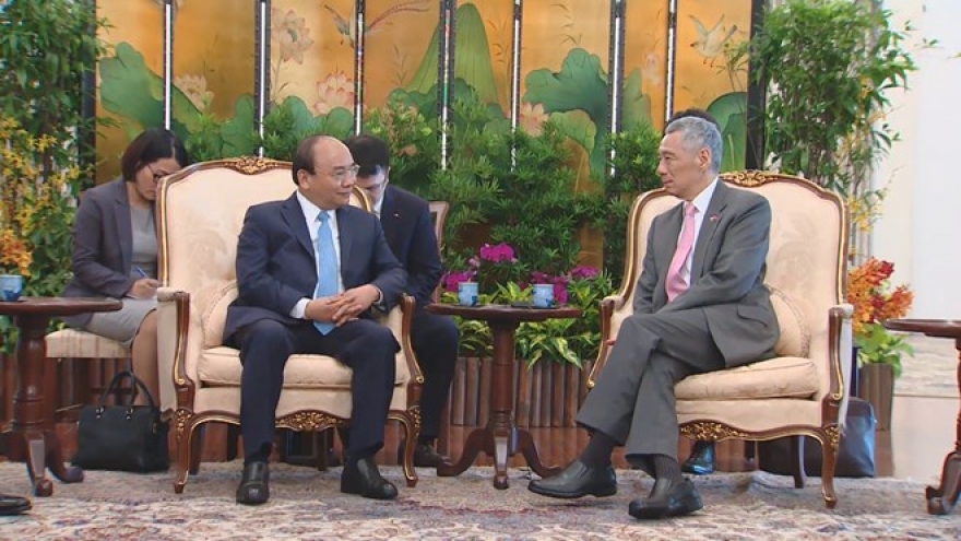 Vietnam, Singapore continue to explore new areas of cooperation