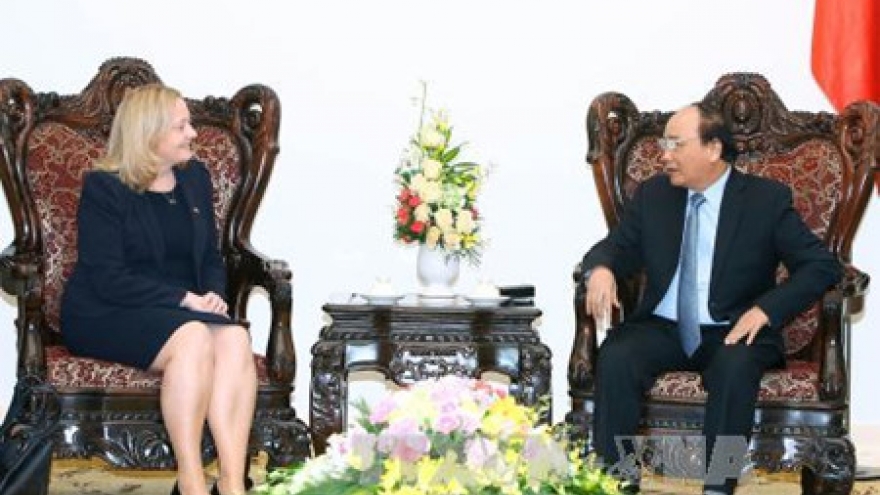 PM Phuc receives Irish Ambassador