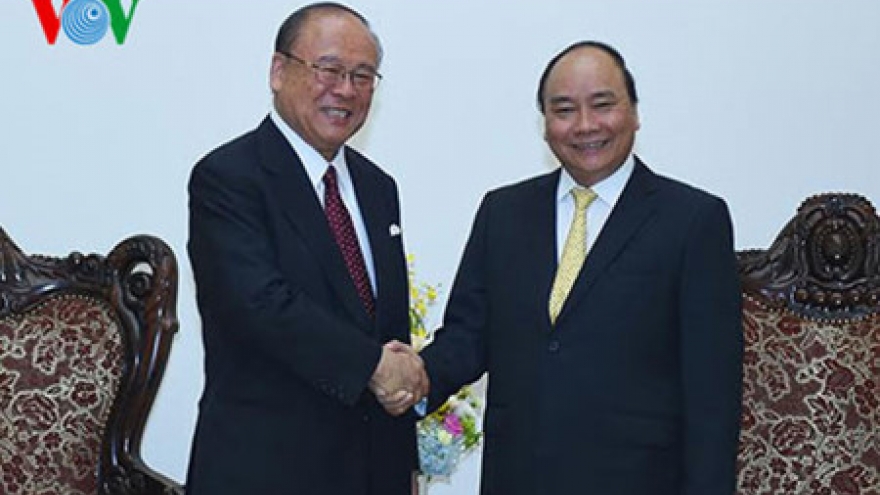 PM Phuc hosts Japanese official