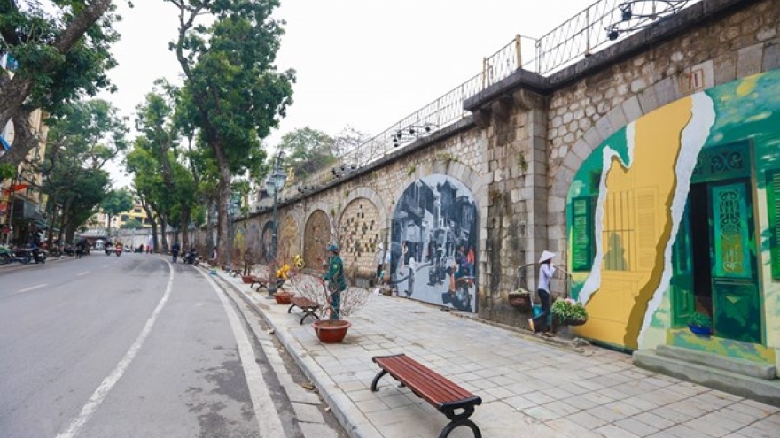 
        Visitors to experience vibrant Tet in Hanoi Old’s Quarter
                              