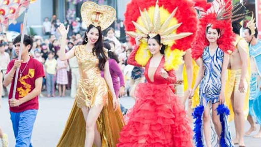Supermodels join Quang Binh festival 