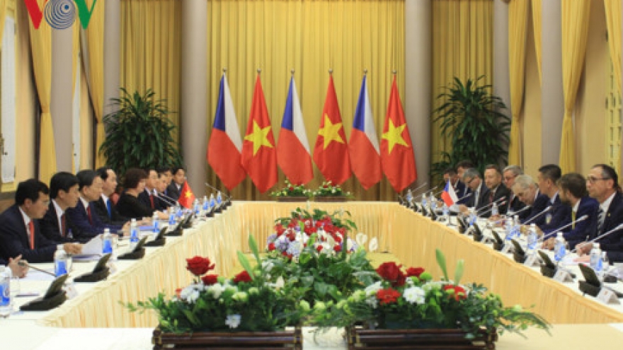 Vietnam, Czech Republic step up all-around cooperation
