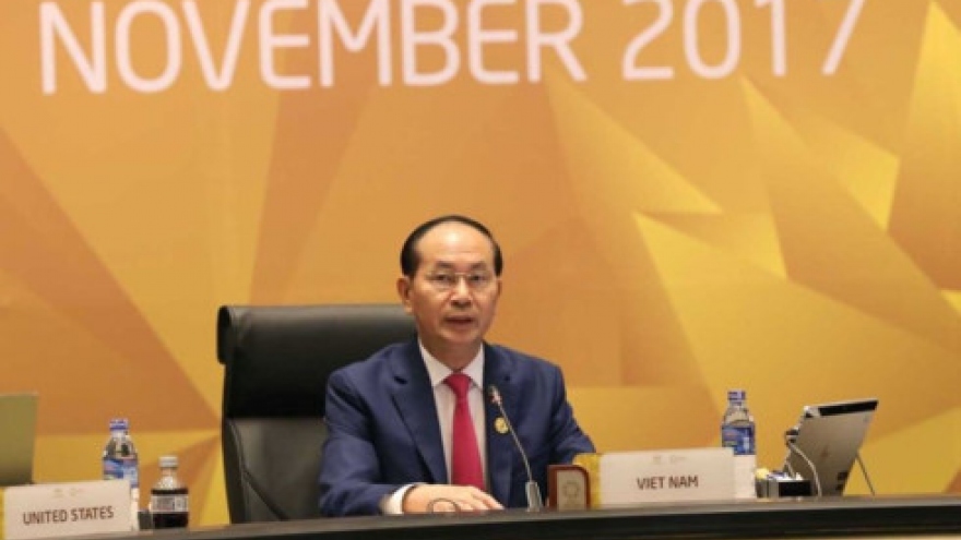 Vietnamese President addresses APEC Meeting's retreat session