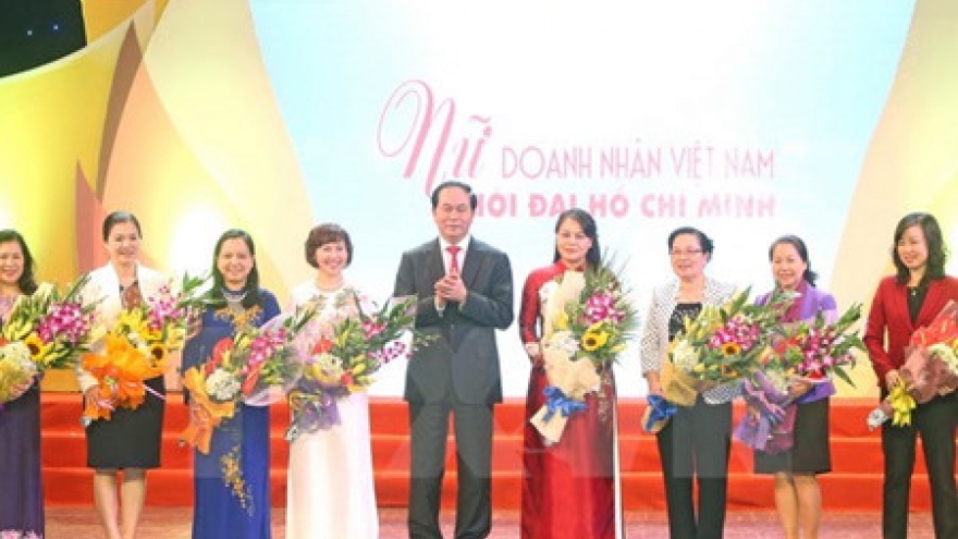 President Quang meets outstanding female entrepreneurs