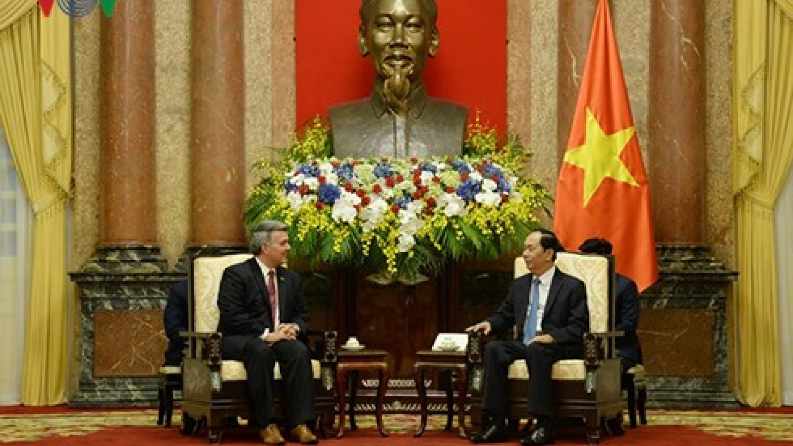 Vietnam greatly values comprehensive partnership with US
