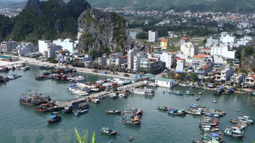 
        Quang Ninh works to improve tourism infrastructure
                              