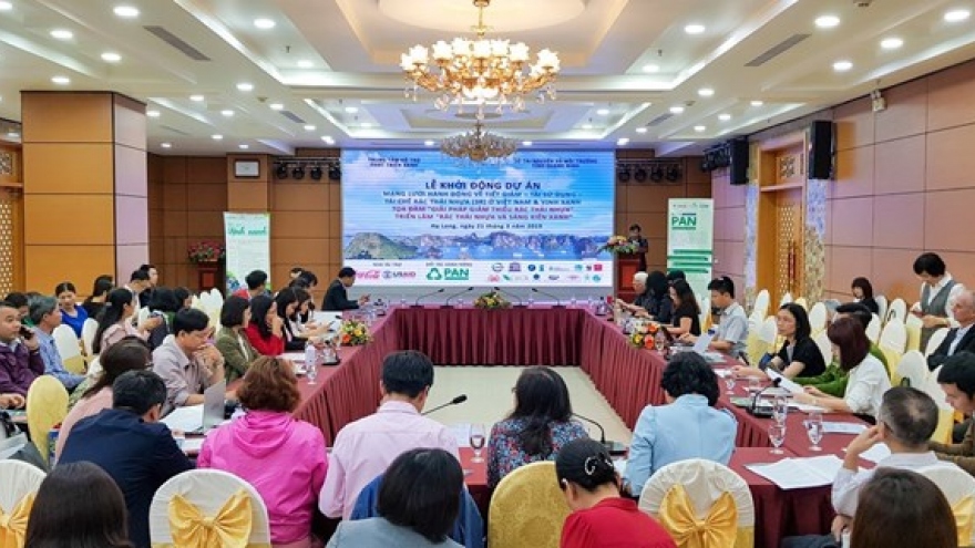 Quang Ninh seminar looks for solutions to plastic waste