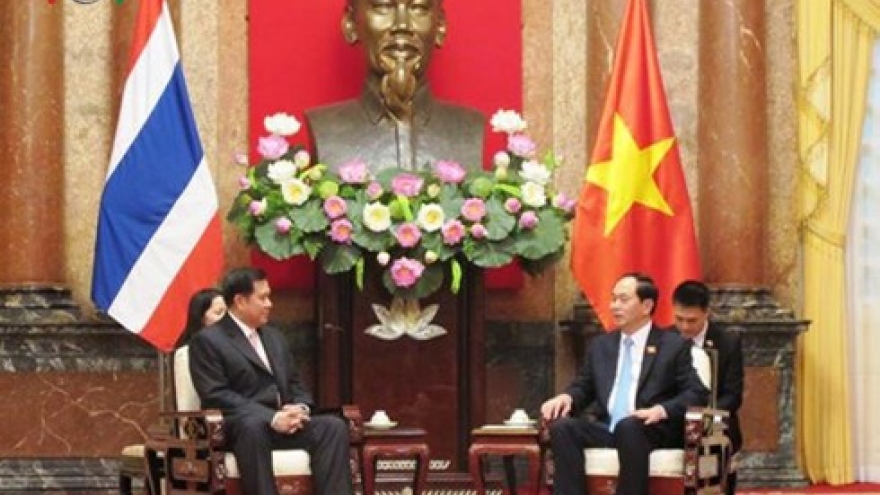 President receives Thai, Cambodian guests