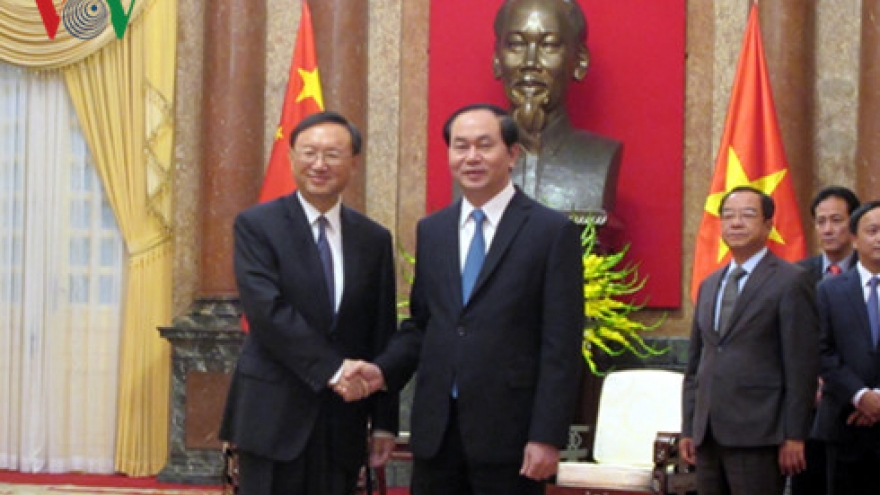Party and State leaders welcome Chinese State Councilor