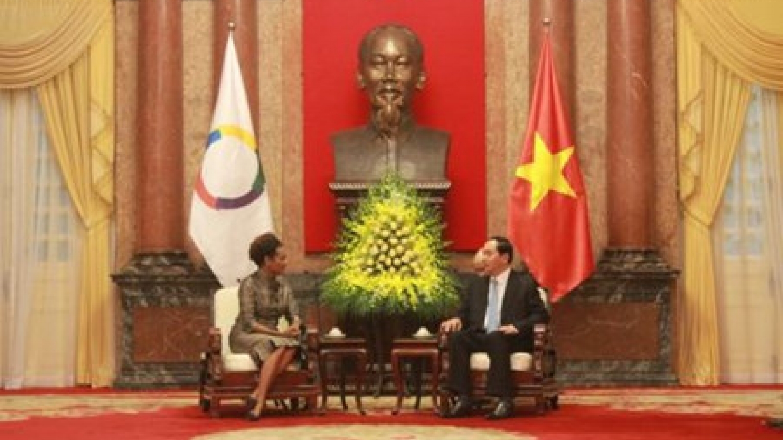 President receives OIF Secretary General