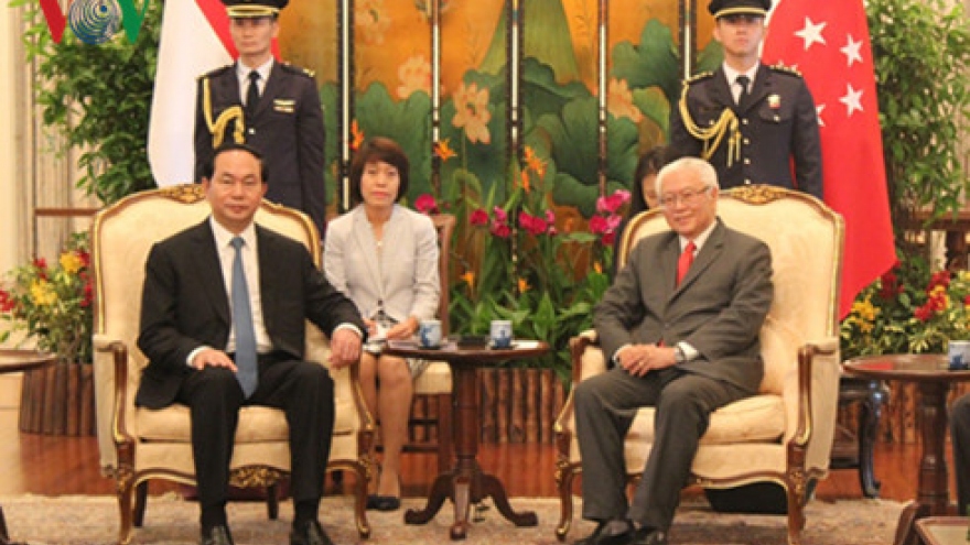 Vietnam, Singapore hold high-level talks