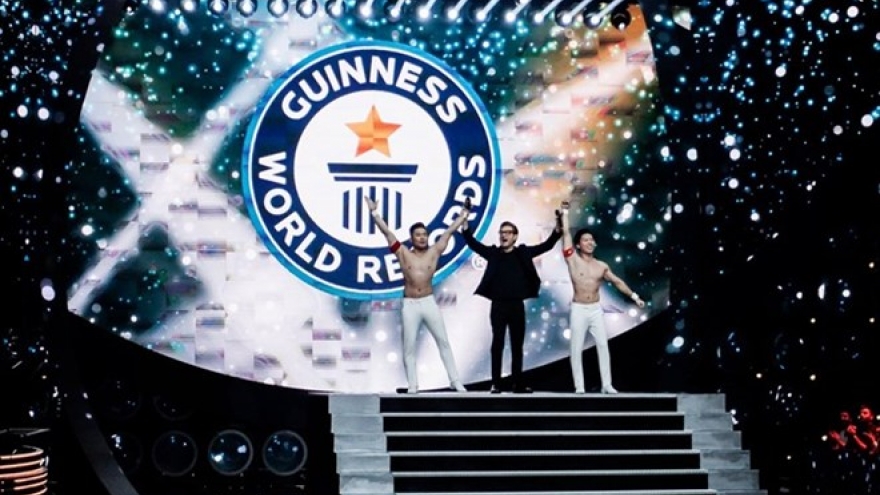 World record of acrobatic brothers recognized