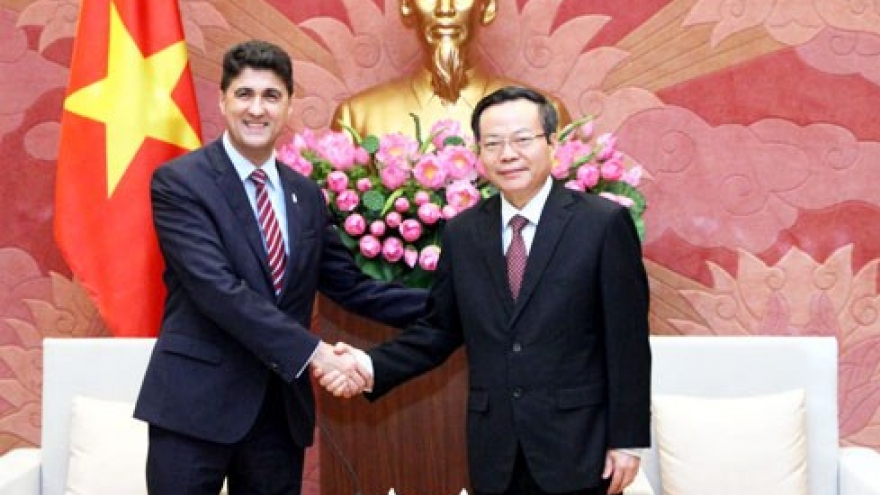 NA Vice Chairman welcomes Coca-Cola Vietnam CEO