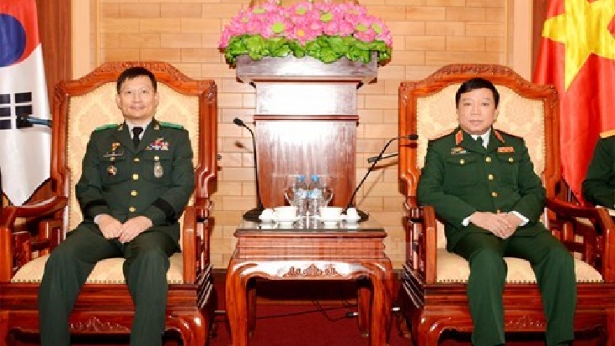 More mutual visits to promote Vietnam-RoK defence relations