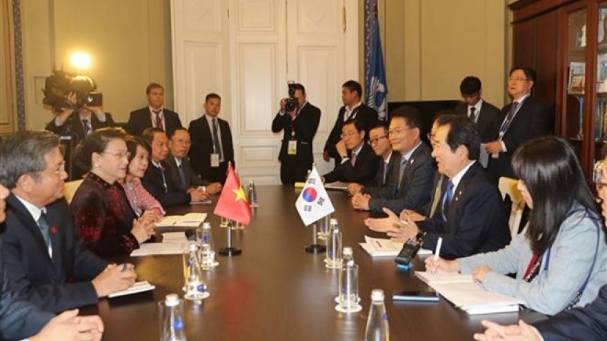 Vietnam boosts parliamentary ties with RoK, Iran
