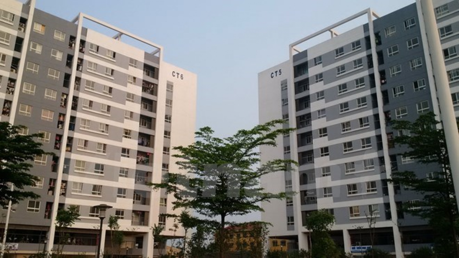 Real estate inventory tapers off in April