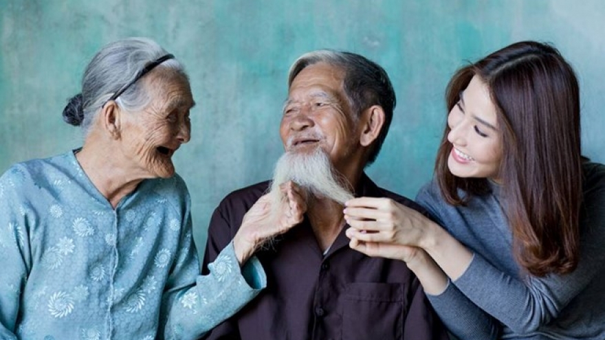 Diem My 9x appears in French photographer’s project