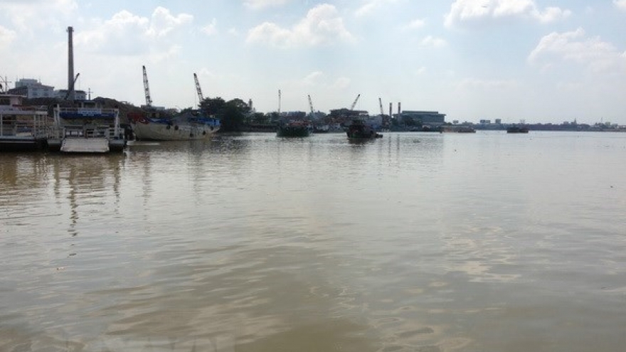 Report gives recommendations on water pollution control