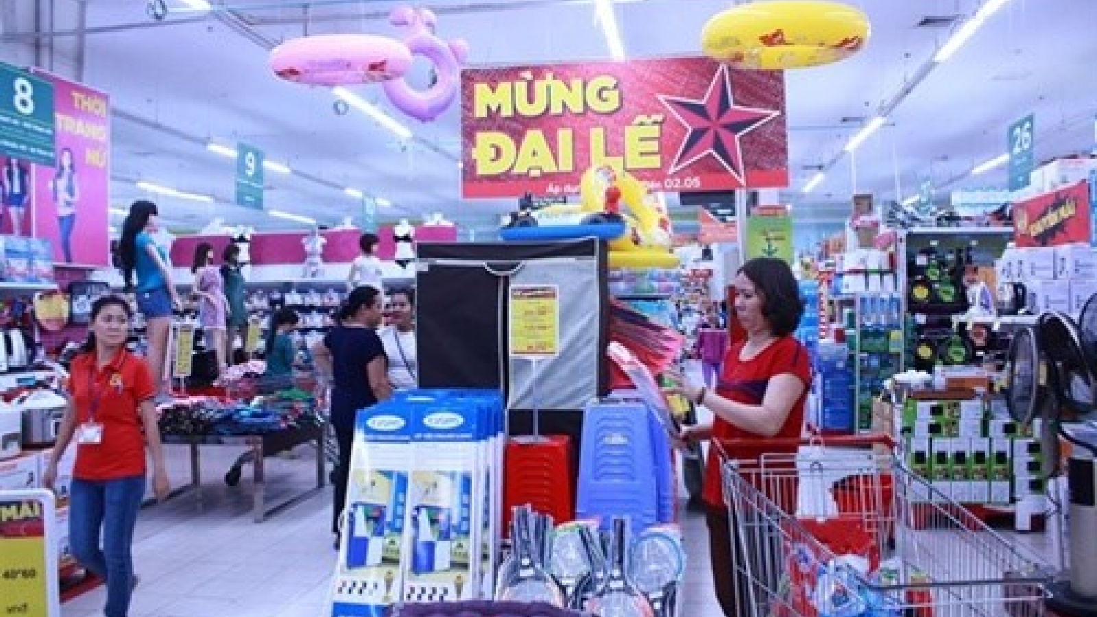 Retailers roll out promotions