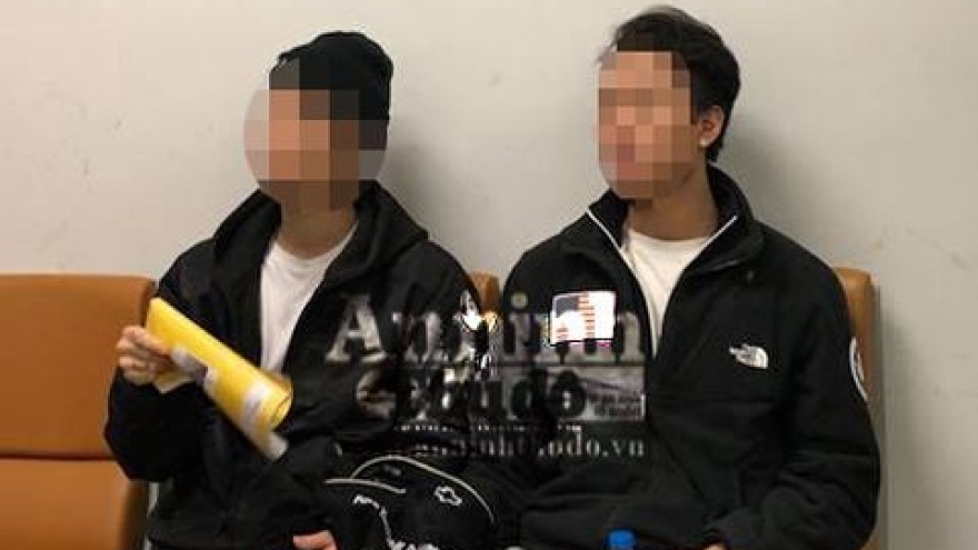 Vietnam hands over fugitives to RoK police