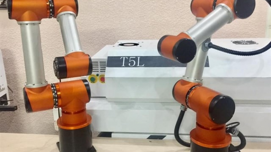 Robot designers helps SMEs thrive and cut costs