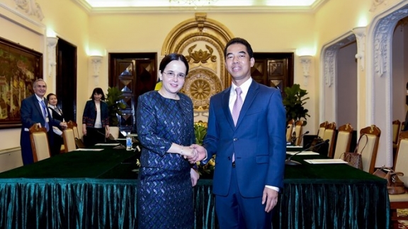 Vietnam, Romania hold political consultation 